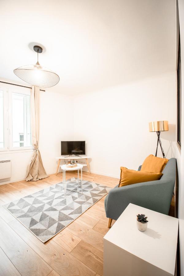 Charmant F2 Hyper Centre De Melun Appartamento Esterno foto